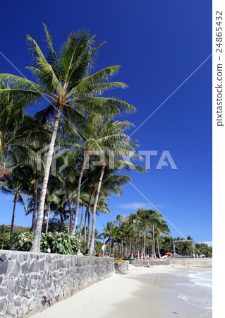 Waikiki Beach, Honolulu, Oahu, Hawaii.. Waikiki Beach, Honolulu, Oahu, Hawaii.. 24865432