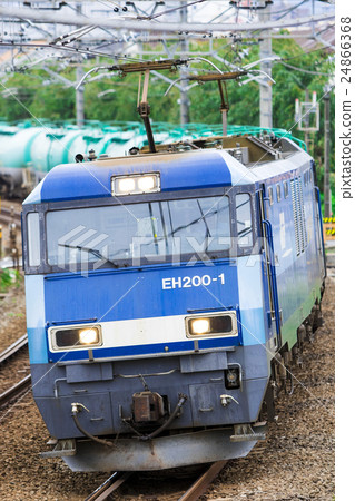 EH 200電力機車和Taki 1000油特種車 24866368