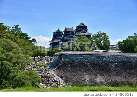 Kumamoto Castle After the earthquake 24866512