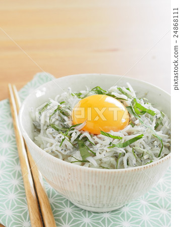 Pot-fried shiitake on rice Pot-fried shiitake on rice 24868111