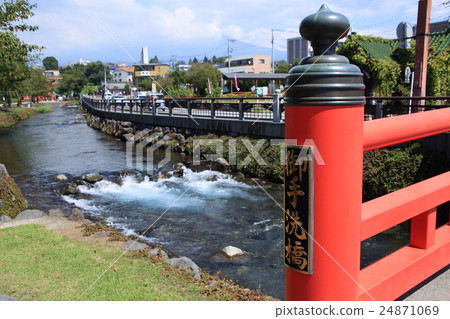 Hashizume Asamai Taisha Spring Pond 24871069