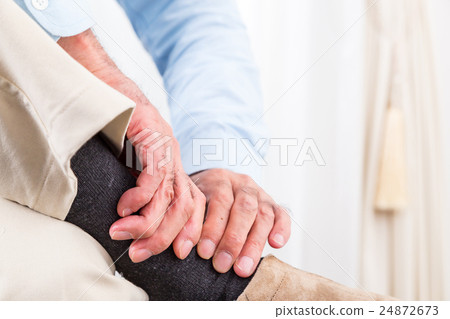 腿踝粉碎老人高級一代銀一代爺爺爺爺身體紊亂病情 24872673