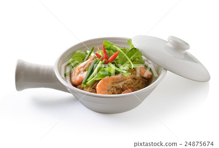 Shrimp and vermicelli bake topped with spicy sauce Shrimp and vermicelli bake topped with spicy sauce 24875674