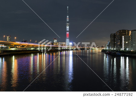 Night view of Sumidagawa and Tokyo Sky Tree (lighting that imaged Japanese flag _b) _b Night view of Sumidagawa and Tokyo Sky Tree (lighting that imaged Japanese flag _b) _b 24877192