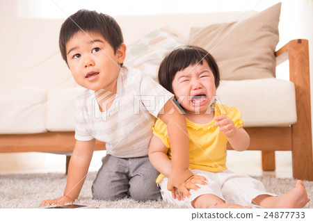 Sibling fight 24877733