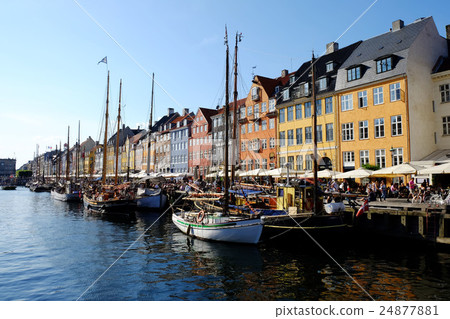 The streets of Nyhavn 24877881