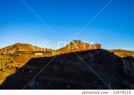 Mt. Fuji swordsman 24879519