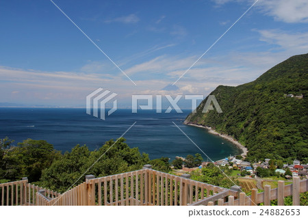 Sparkling hill Sparkling hill 24882653