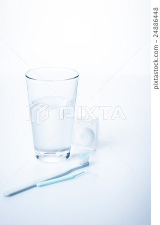 Sanitary living 24886448