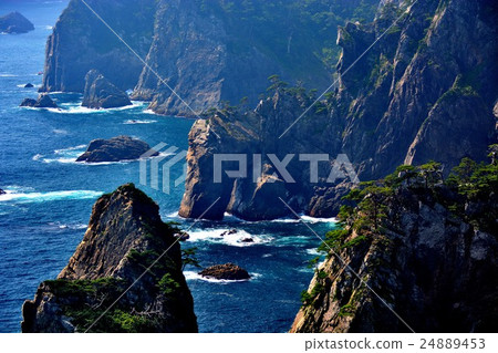從東北·三陸河岸·北屋崎·第二天文台·美麗的海岸線編織著奇怪的岩石和懸崖（1） 24889453