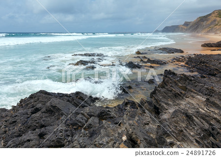 Castelejo beach (Algarve, Portugal). 24891726