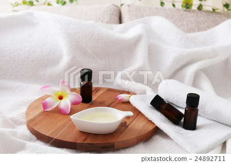 Esthetic image Esthetic image 24892711