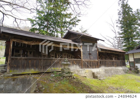 Shinshu Azumino Fukasaki村日本神社Kinrira公司新幹線公司左概述水平傑作神社與立川豐橋的主神社 24894624