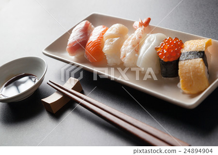 Sushi, Japanese food, Japanese food, tuna, salmon, scallops, shrimp, salmon roe, eggs 24894904