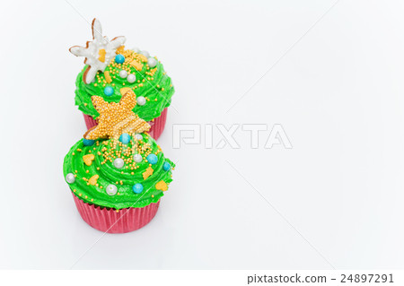 Christmas tree cupcakes Christmas tree cupcakes 24897291
