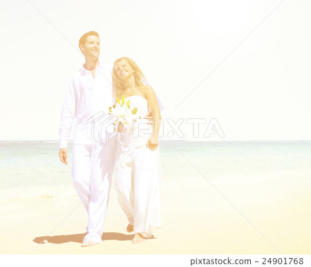 Honeymoon Couple Romantic Walking Summer Beach Concept 24901768