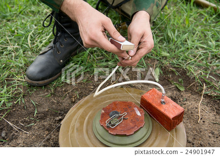 Anti-tank mines and TNT. Anti-tank mines and TNT. 24901947