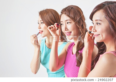 Shopping addiction 24902207