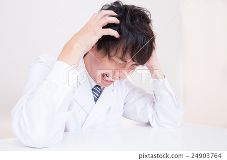 拿著頭的圖像 拿著頭的圖像 24903764