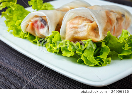spring rolls 24906516