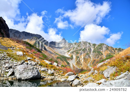 Yatsushigatake來自北阿爾卑斯山天狗池塘 24909782