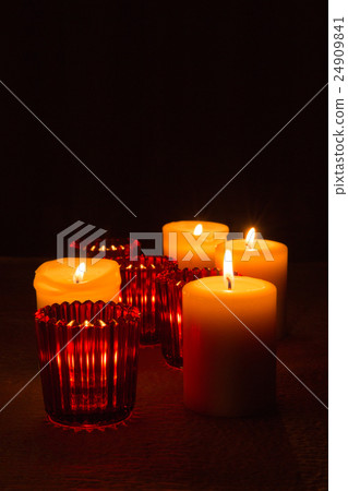 Candle 24909841