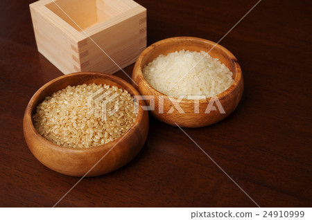 糙米,白米飯和盒子 糙米,白米飯和盒子 24910999