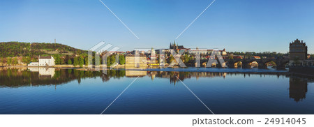 View of Prague castle over Vltava river 24914045