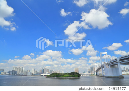 Tokyo cityscape [Odaiba/Rainbow Bridge] 24915377