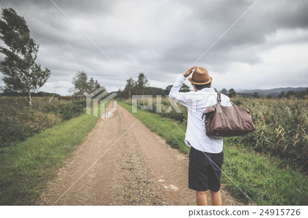 A man who follows the path of nature A man who follows the path of nature 24915726