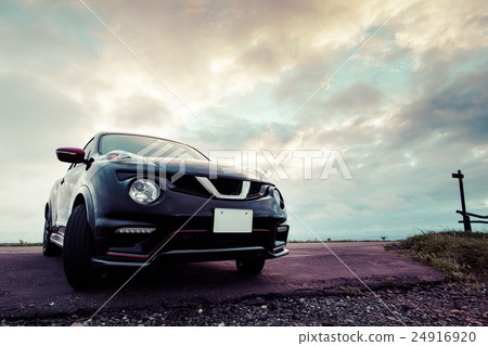 Car and landscape 24916920