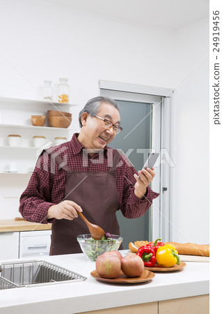 Senior Life style 24919456