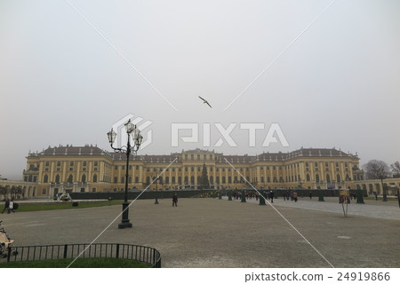 十二月的美泉宮（Schloss Schonbrunn） 24919866