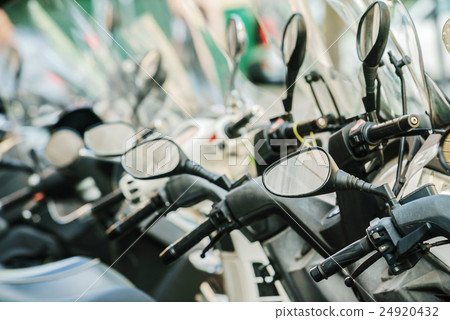 scooter motorbikes 24920432