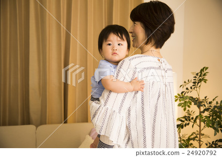 Middle women and boys babies Middle women and boys babies 24920792