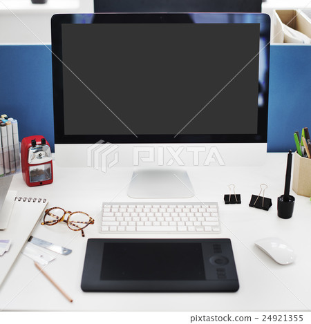 Mockup Copy Space Blank Screen Concept Mockup Copy Space Blank Screen Concept 24921355