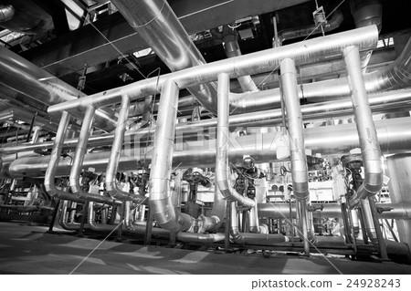 Equipment, cables and piping 24928243