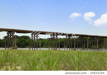 Flow Bridge 24933244