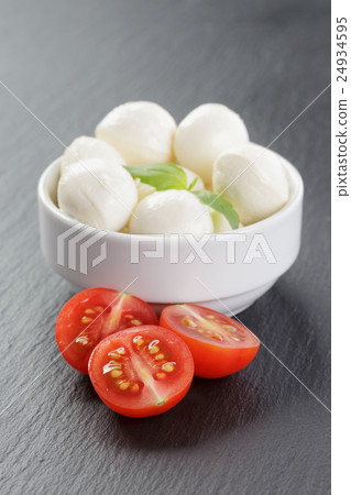 mozzarella balls with tomatoes and basil mozzarella balls with tomatoes and basil 24934595