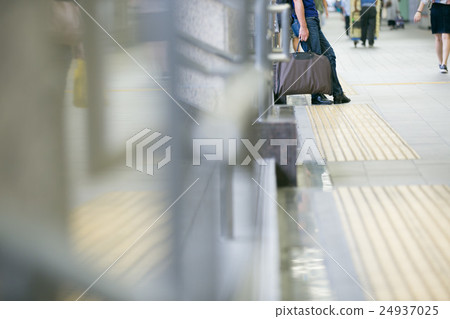  Kyoto Station 24937025