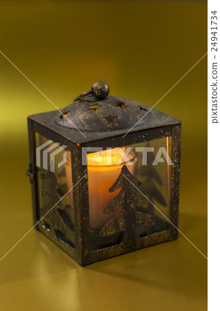 Christmas candle holder with fire 24941734