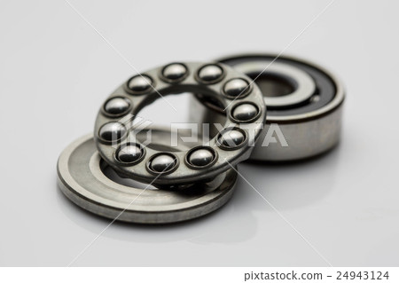 Bearing 24943124