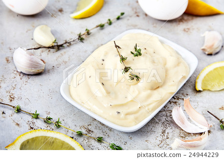 Hollandaise homemade sauce 24944229