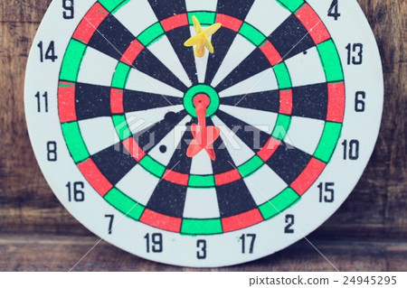 throw darts throw darts 24945295