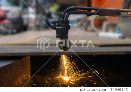Cutting Steel plate 24946545