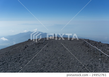 富士山很快就在Hoei山頂 24952761