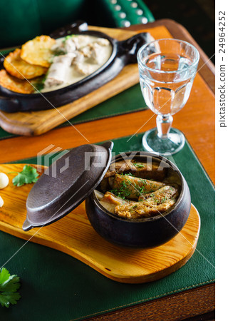 baked potato with meat baked potato with meat 24964252