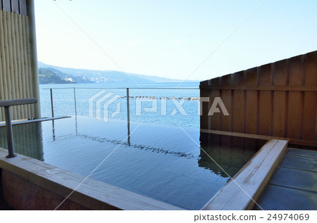 海景的溫泉室外浴 海景的溫泉室外浴 24974069