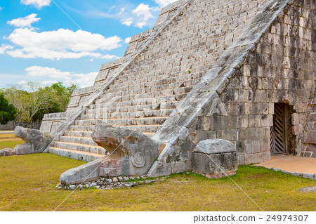 Temple of Kukulkan in Chichen Itza, Yucatan 24974307