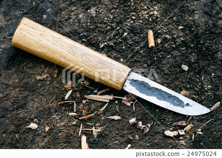 Yakut knife Batu lying on ground 24975024
